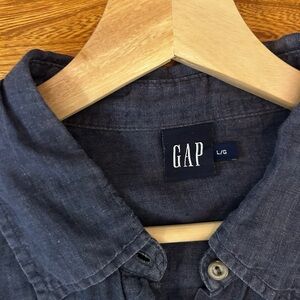 GAP Men's Dark Blue Casual Shirt